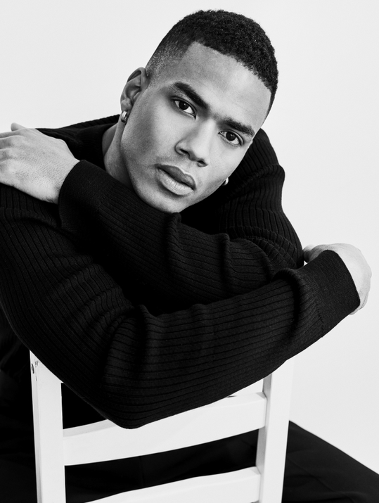 Intro photo of Matthias Zaire