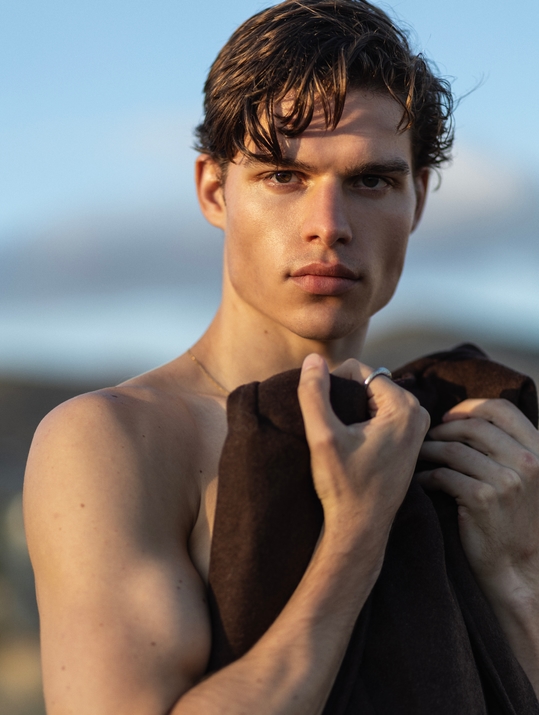 Intro photo of Nicklas Straten