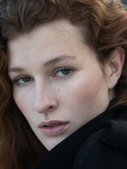 Intro photo of Alyssa Thomson