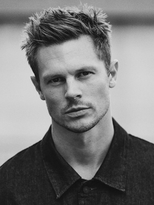 Intro photo of Arthur De Valbray