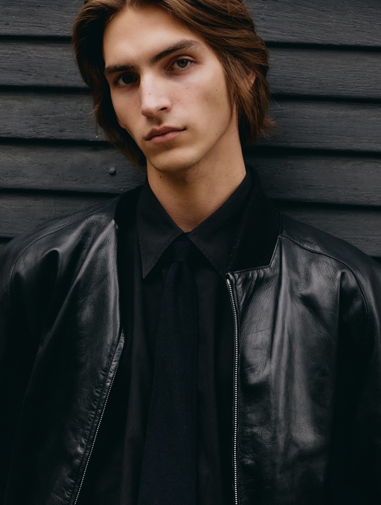 Intro photo of Bartek Wiewióra