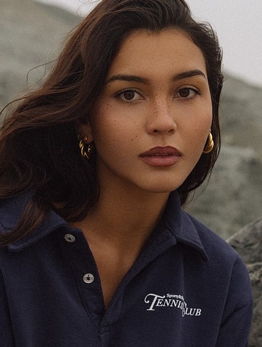 Intro photo of Caitlin North-Lewis