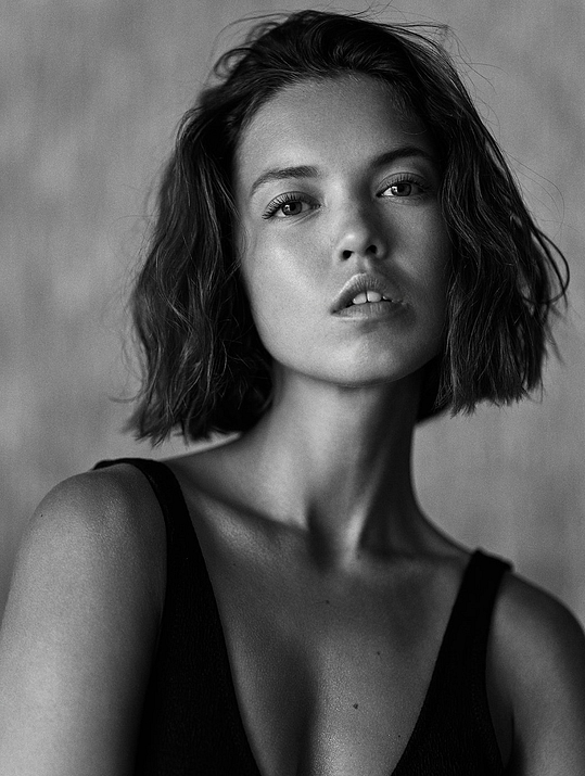 Intro photo of Demi Jonk