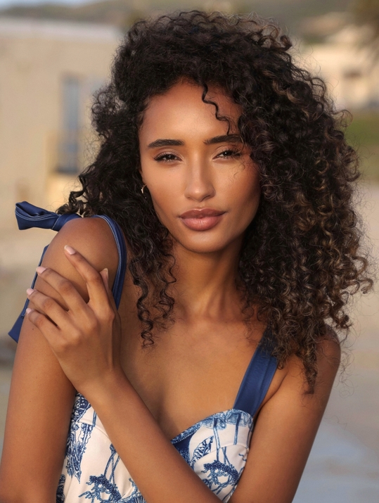 Intro photo of Elana Boussery