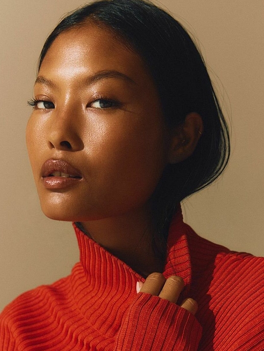 Intro photo of Elle S