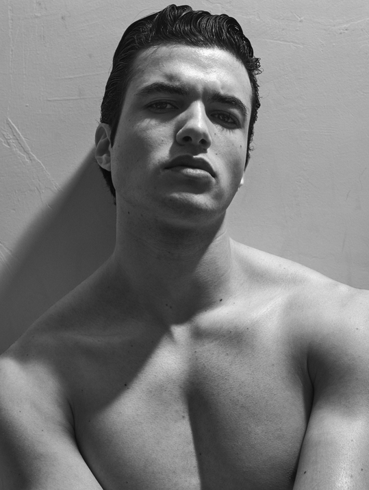 Intro photo of Ilias Bouassaria