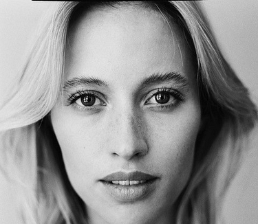 Intro image Julie March