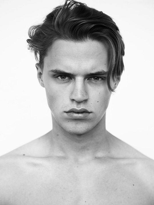 Intro photo of Luca Vigener