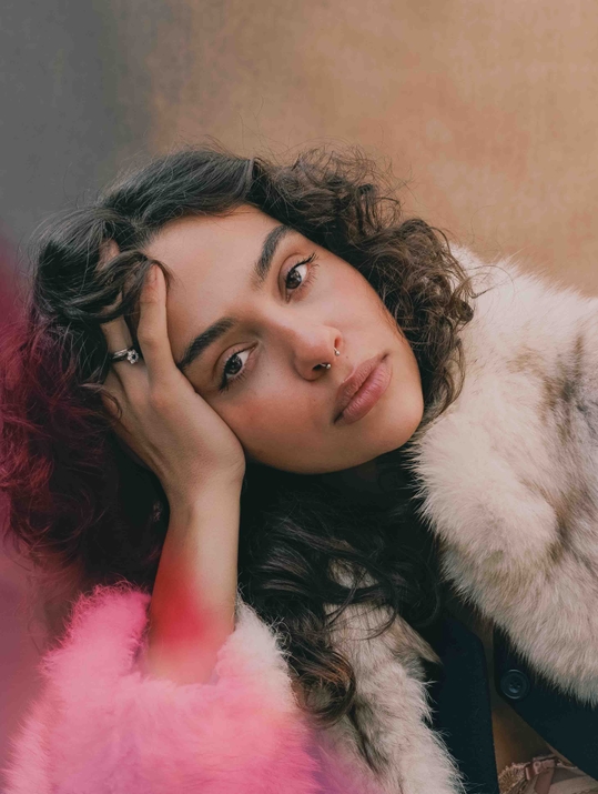 Intro photo of Laura Bary