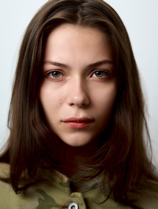 Intro photo of Loli Poliza