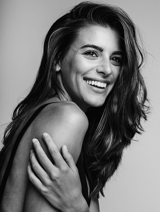 Intro photo of Paula Celieres