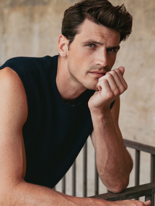 Intro photo of Sacha Legrand